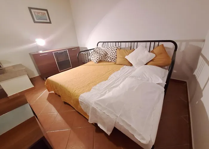 Peaceful With Beautiful Sea View Apartament